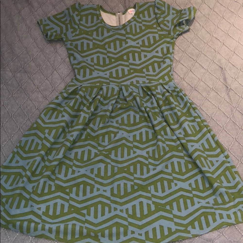 LuLaRoe Amelia